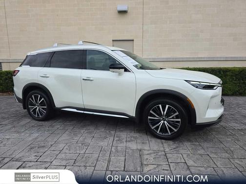 Majestic White 2023 INFINITI QX60 SENSORY