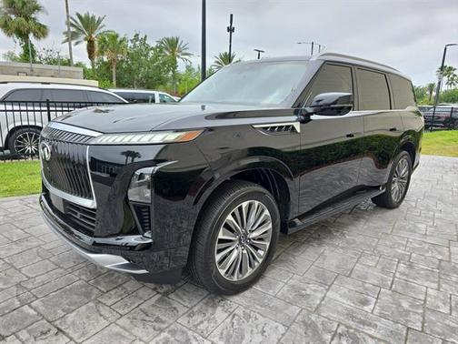 2025 INFINITI QX80 Luxe