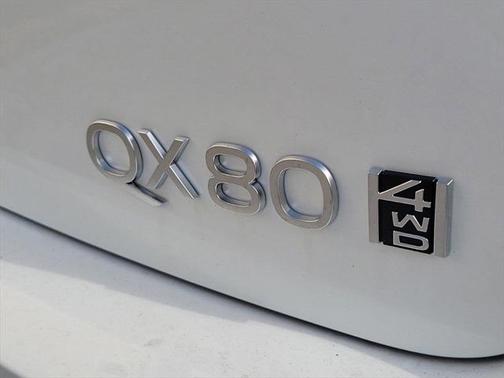 2025 INFINITI QX80 SENSORY AWD