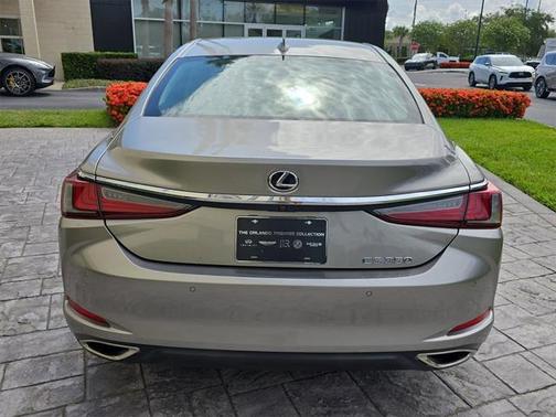 2021 Lexus ES 350 Base