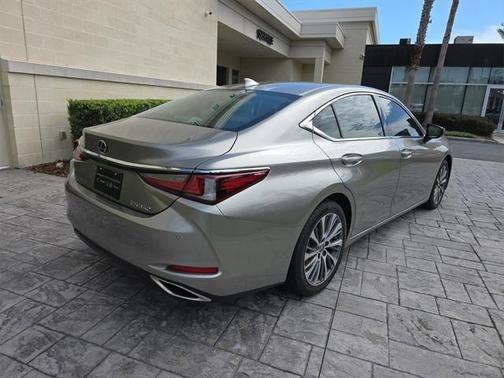 2021 Lexus ES 350 Base