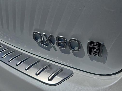 2025 INFINITI QX80 SENSORY AWD