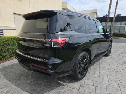 2026 INFINITI QX80 SPORT