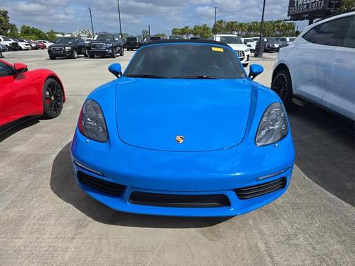 2022 Porsche 718 Boxster S