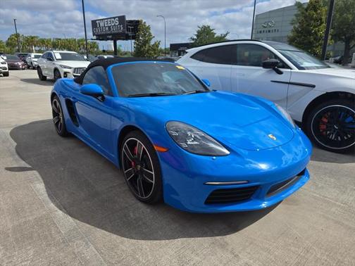 2022 Porsche 718 Boxster S