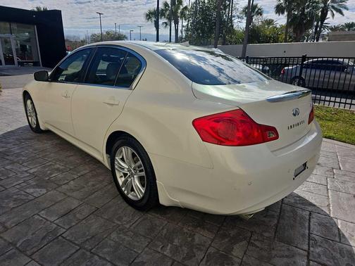 2013 INFINITI G37 Journey