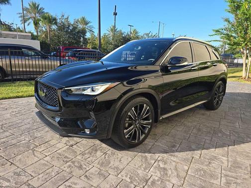 2022 INFINITI QX50 LUXE