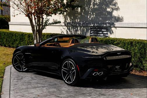 2026 Aston Martin Vantage Roadster