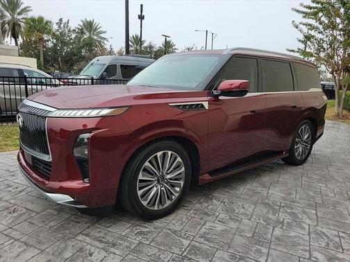 2025 INFINITI QX80 Luxe