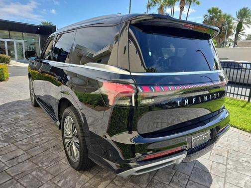 2025 INFINITI QX80 SENSORY AWD
