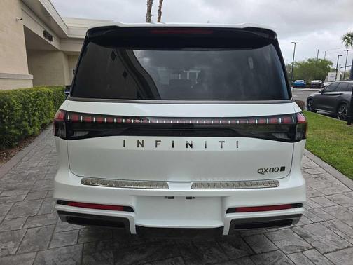 2026 INFINITI QX80 AUTOGRAPH AWD