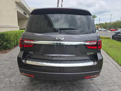 Anthracite Gray 2024 INFINITI QX80 Luxe