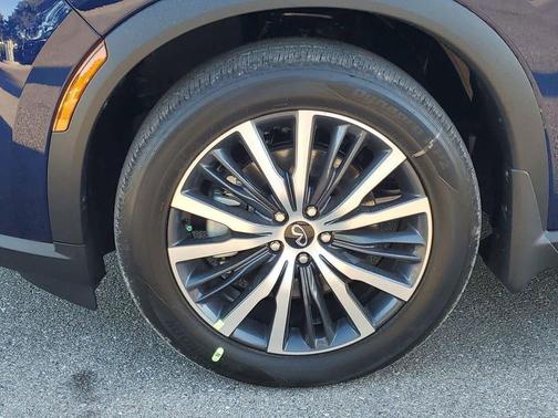 2025 INFINITI QX60 SENSORY