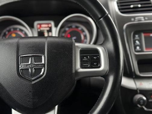 Granite Crystal Metallic Clearcoat 2016 Dodge Journey SE