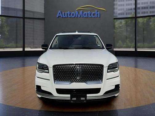 Pristine White Metallic Tri-Coat 2024 Lincoln Navigator Reserve