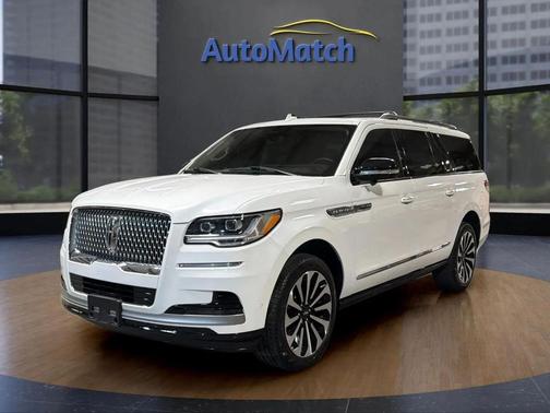 Pristine White Metallic Tri-Coat 2024 Lincoln Navigator Reserve