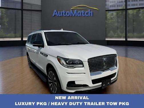Pristine White Metallic Tri-Coat 2024 Lincoln Navigator Reserve