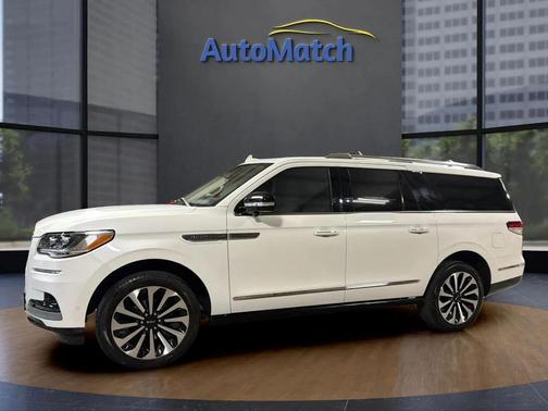 Pristine White Metallic Tri-Coat 2024 Lincoln Navigator Reserve