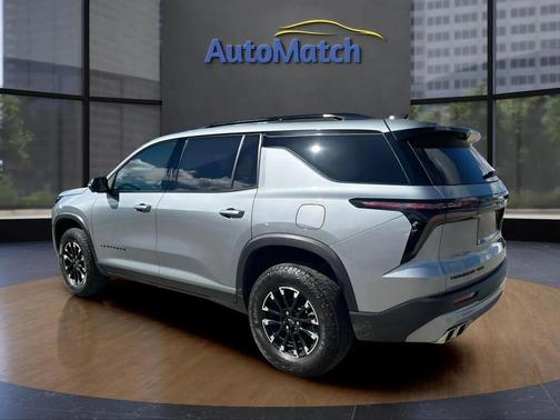 Sterling Gray Metallic 2024 Chevrolet Traverse AWD Z71