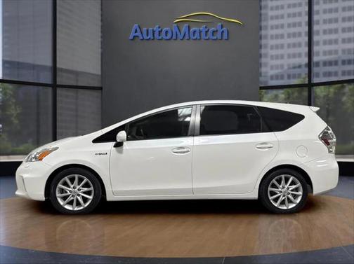 2013 Toyota Prius v Five