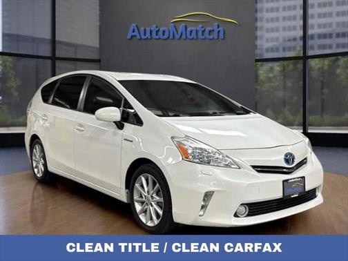 2013 Toyota Prius v Five