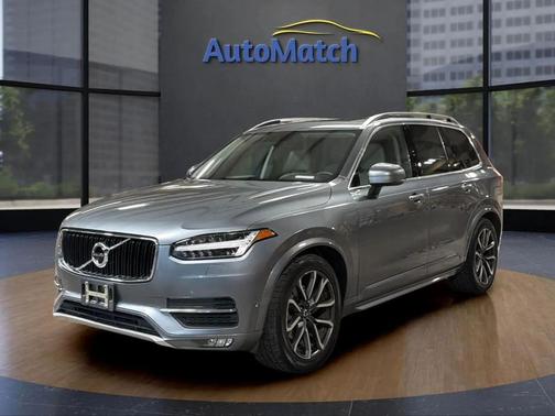2016 Volvo XC90 T6 Momentum