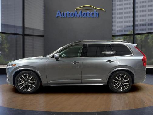 2016 Volvo XC90 T6 Momentum