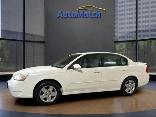 White 2007 Chevrolet Malibu LT