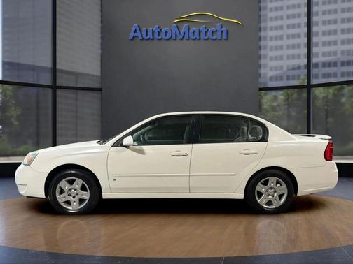 White 2007 Chevrolet Malibu LT