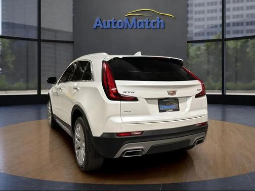 2023 Cadillac XT4 Premium Luxury