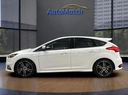 2017 Ford Focus ST 