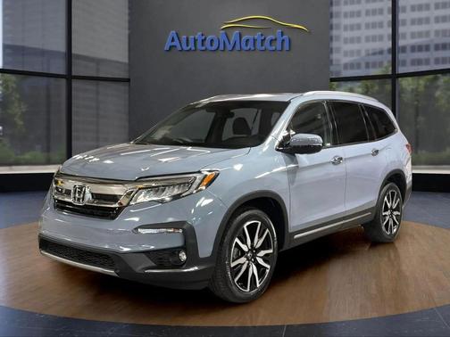 2022 Honda Pilot Touring 8-Passenger