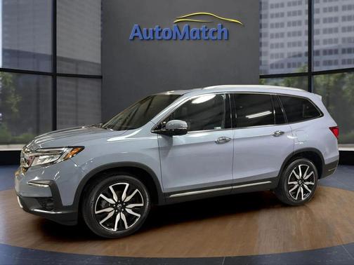 2022 Honda Pilot Touring 8-Passenger