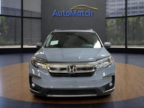 2022 Honda Pilot Touring 8-Passenger