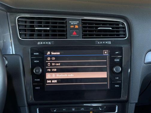 2018 Volkswagen Golf SportWagen TSI SE