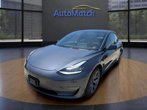 Gray 2022 Tesla Model 3 Long Range