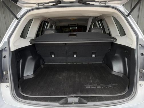 Ice Silver Metallic 2016 Subaru Forester 2.0XT Premium