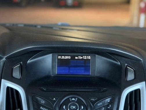 Sterling Gray Metallic 2013 Ford Focus SE