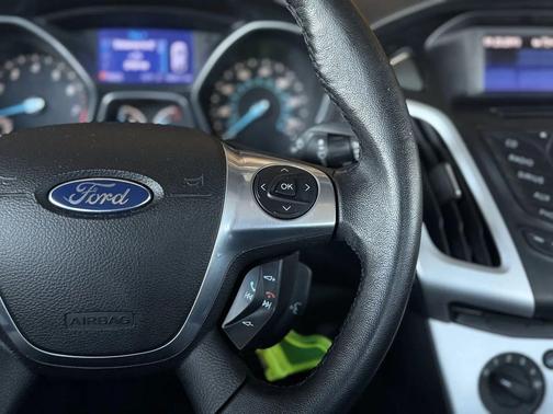 Sterling Gray Metallic 2013 Ford Focus SE