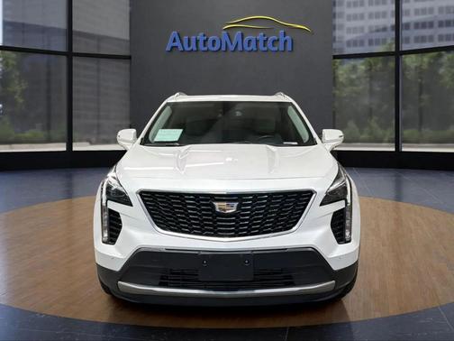 Crystal White Tricoat 2023 Cadillac XT4 Premium Luxury