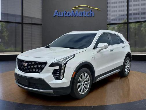 Crystal White Tricoat 2023 Cadillac XT4 Premium Luxury