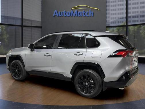 2022 Toyota RAV4 Hybrid SE