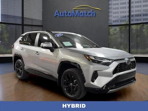 2022 Toyota RAV4 Hybrid SE