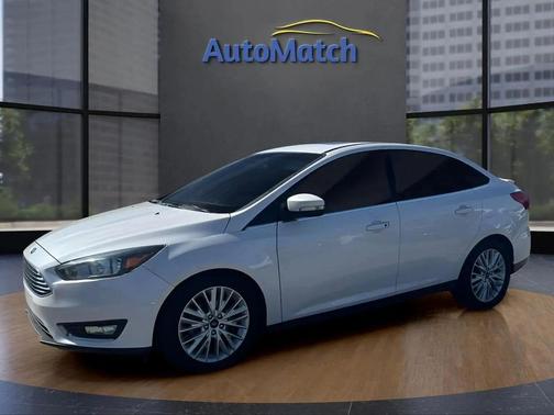 White Gold 2018 Ford Focus Titanium