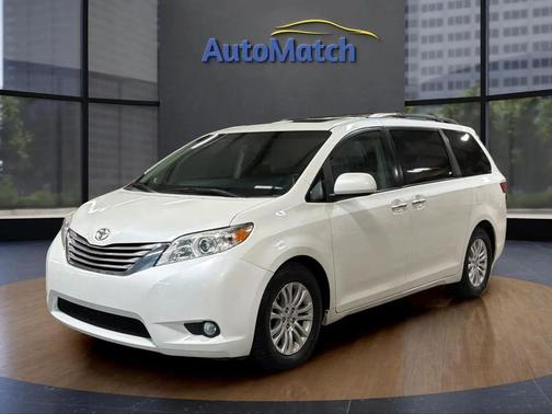 Blizzard Pearl 2016 Toyota Sienna XLE