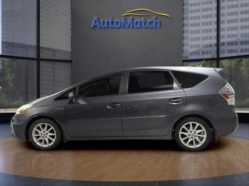 2013 Toyota Prius v Five