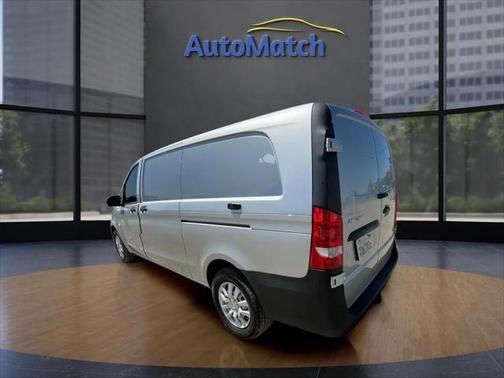 2022 Mercedes-Benz Metris Base