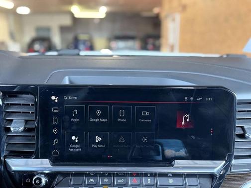 Summit White 2023 GMC Sierra 1500 SLE