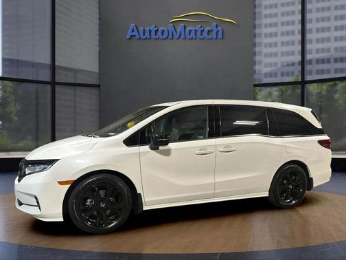 Platinum White Pearl 2024 Honda Odyssey Sport