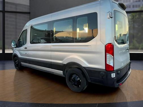 2022 Ford Transit-350 XLT